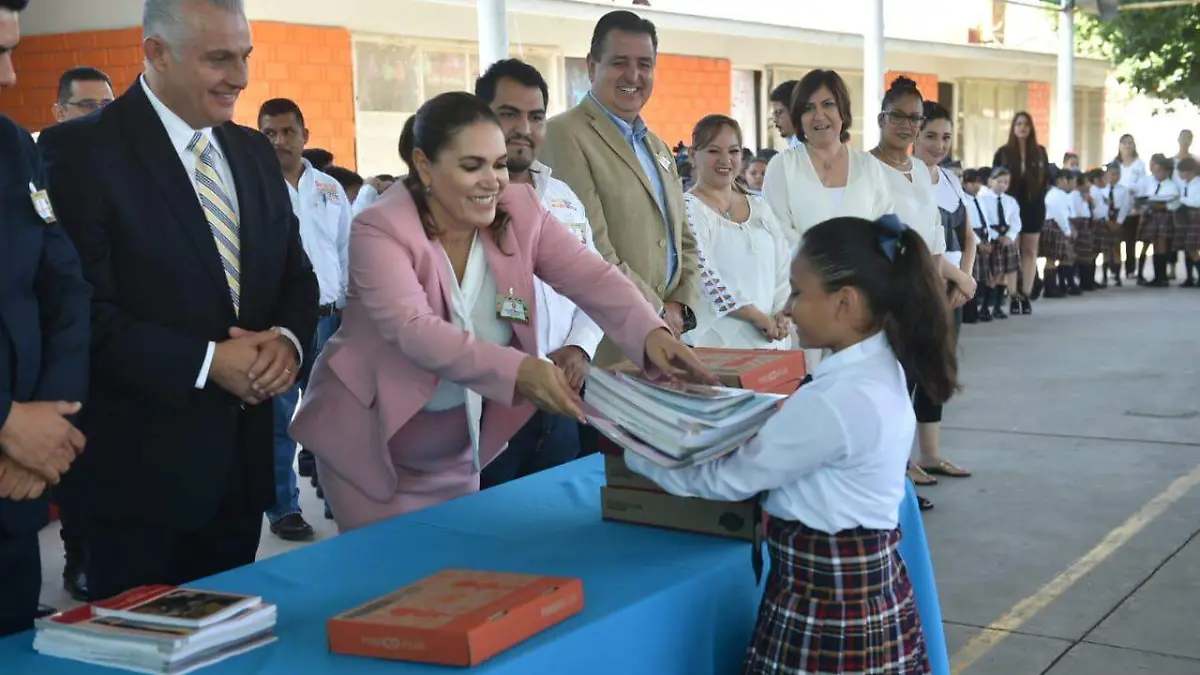 05 1 millón 675 mil personas en Coahuila tienen actividad Escolar